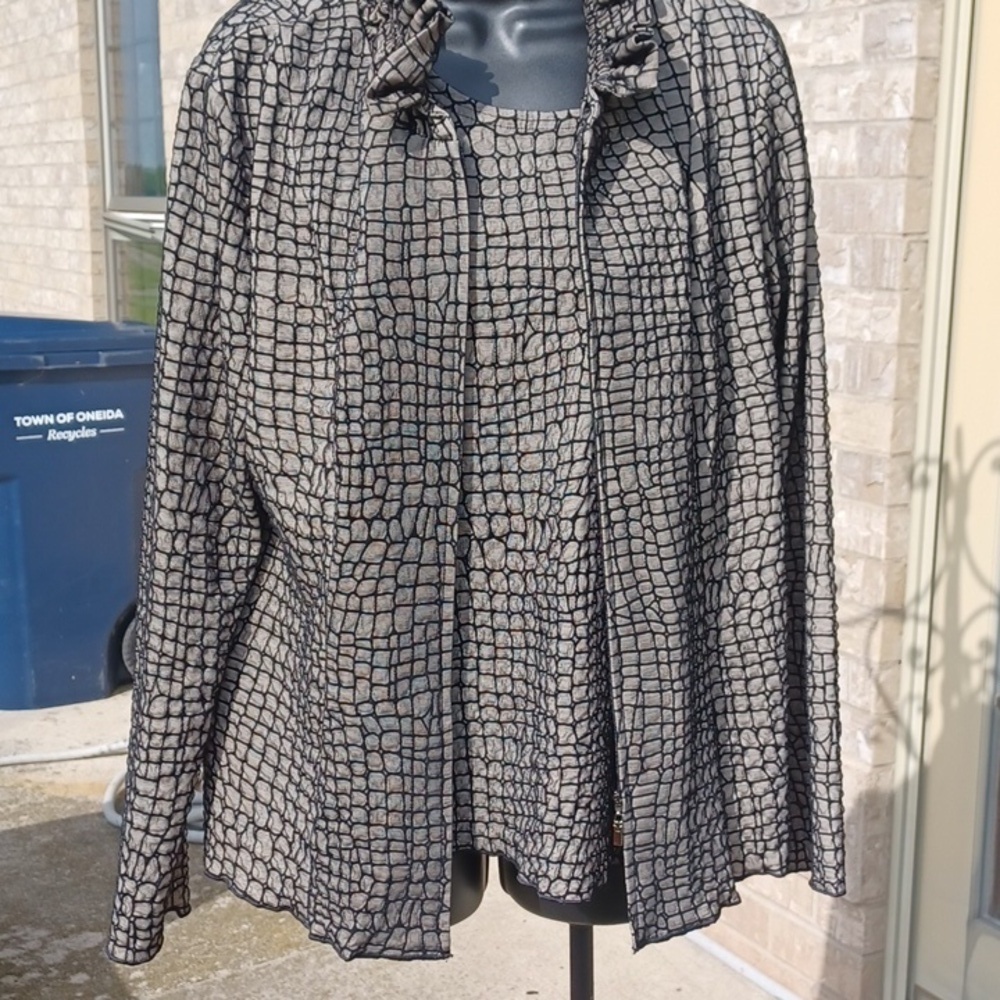 Damee, Inc. 2PC, jacket & tank, zipper jacket,  washable